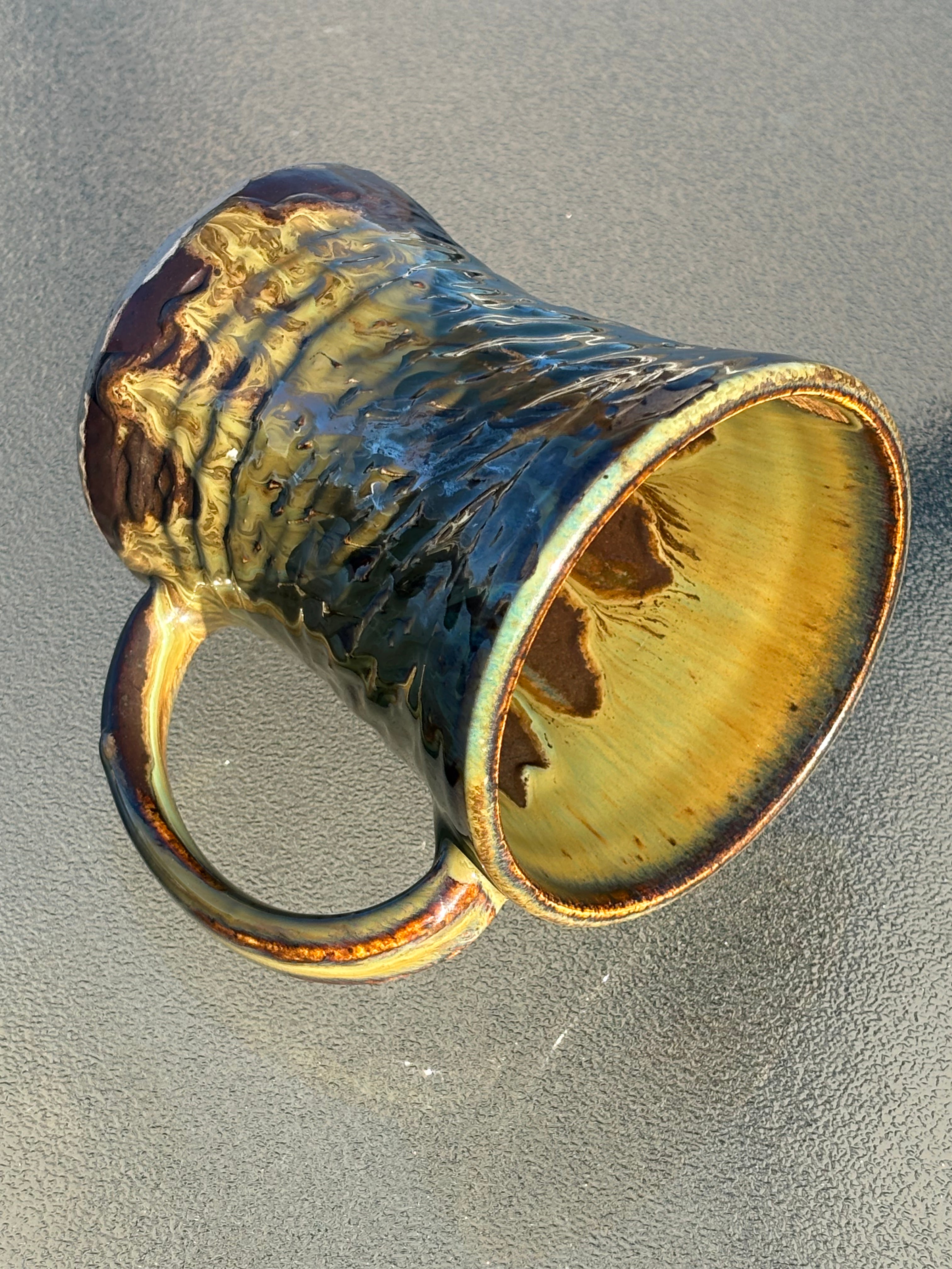 Chattered Hourglass Mug