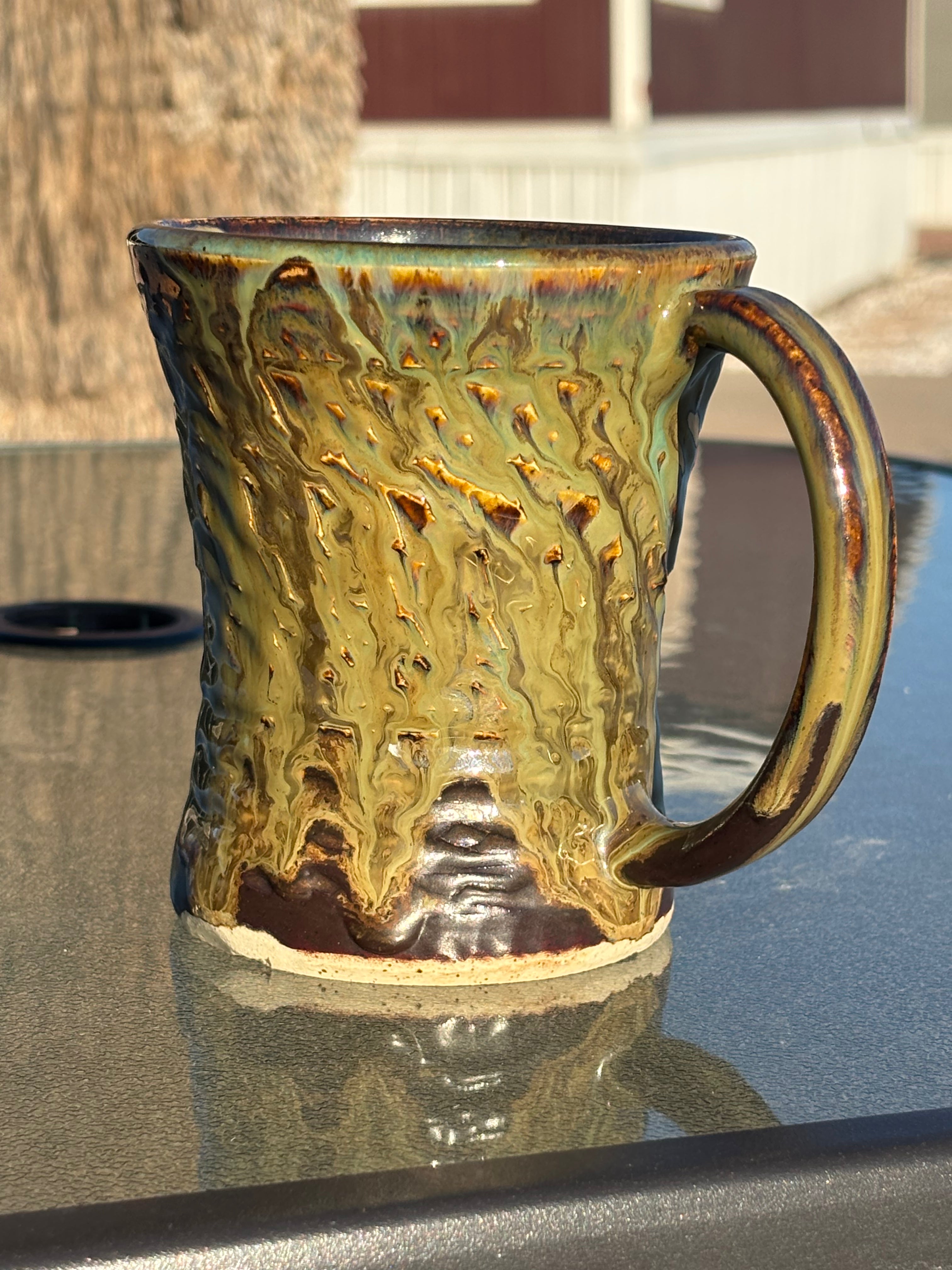 Chattered Hourglass Mug