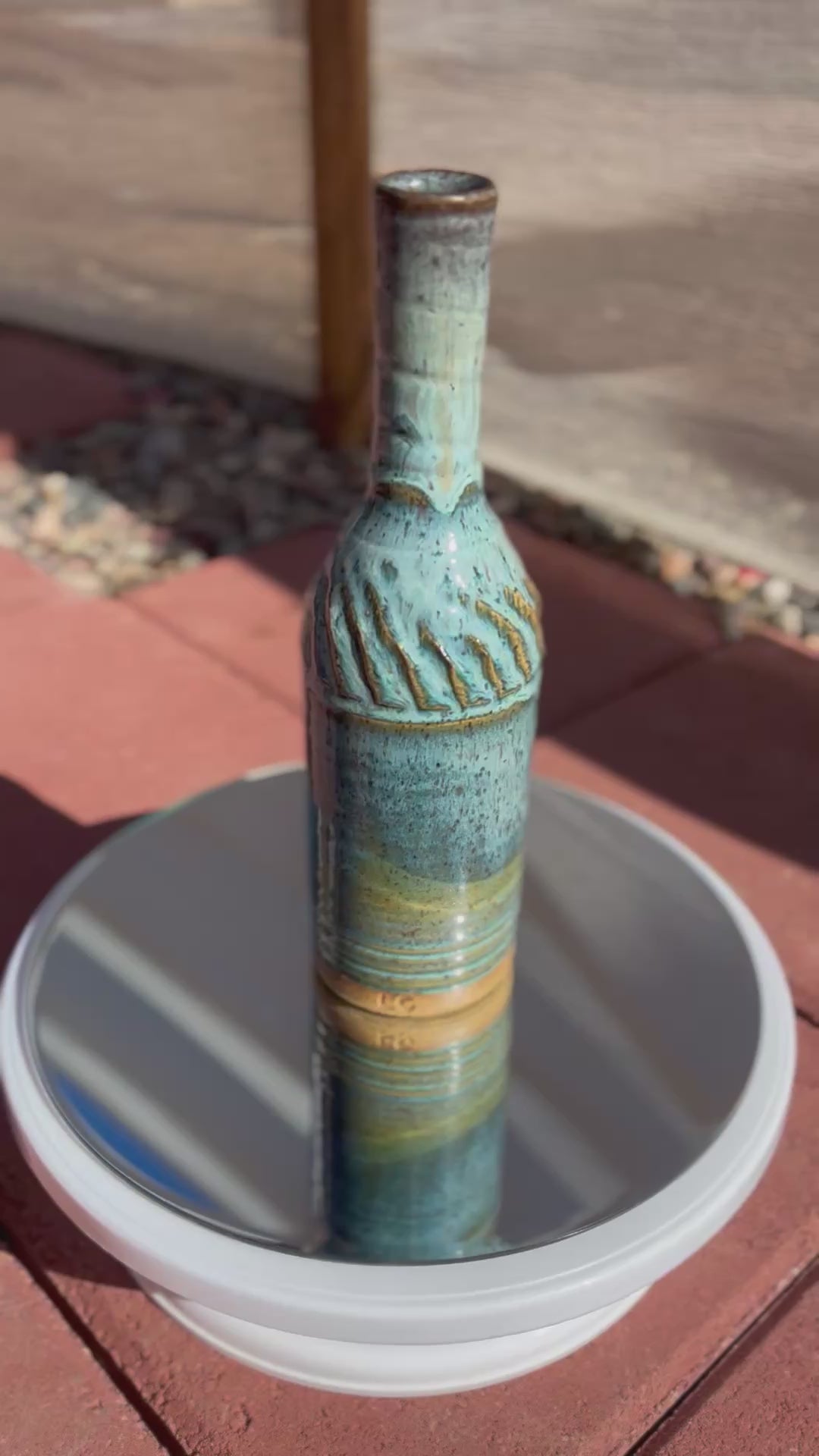 Twisted Bottleneck Vase